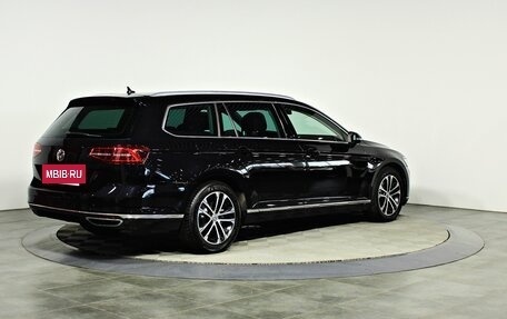 Volkswagen Passat B8 рестайлинг, 2019 год, 2 157 000 рублей, 6 фотография