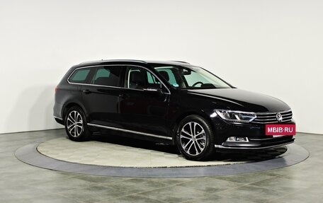 Volkswagen Passat B8 рестайлинг, 2019 год, 2 157 000 рублей, 3 фотография