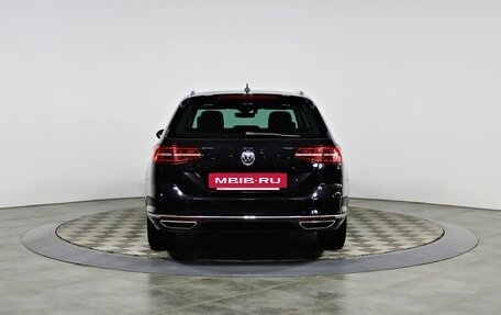 Volkswagen Passat B8 рестайлинг, 2019 год, 2 157 000 рублей, 5 фотография