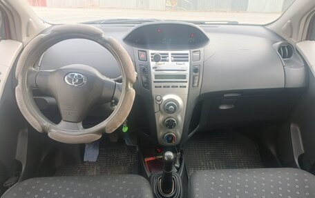 Toyota Yaris III рестайлинг, 2008 год, 630 000 рублей, 10 фотография