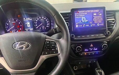 Hyundai Solaris II рестайлинг, 2021 год, 1 790 000 рублей, 2 фотография