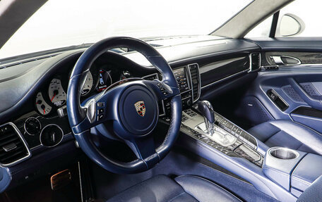 Porsche Panamera II рестайлинг, 2011 год, 2 565 000 рублей, 15 фотография