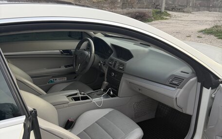 Mercedes-Benz E-Класс, 2011 год, 1 400 000 рублей, 10 фотография