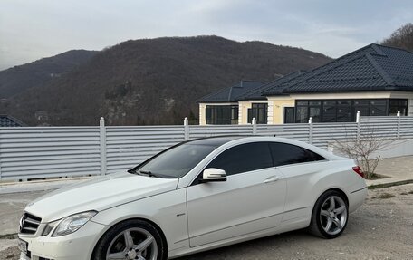 Mercedes-Benz E-Класс, 2011 год, 1 400 000 рублей, 2 фотография