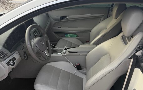 Mercedes-Benz E-Класс, 2011 год, 1 400 000 рублей, 14 фотография