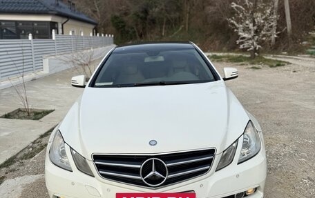 Mercedes-Benz E-Класс, 2011 год, 1 400 000 рублей, 3 фотография