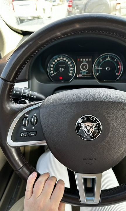 Jaguar XF I рестайлинг, 2014 год, 2 000 000 рублей, 15 фотография