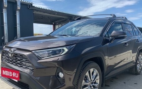 Toyota RAV4, 2021 год, 3 166 000 рублей, 8 фотография