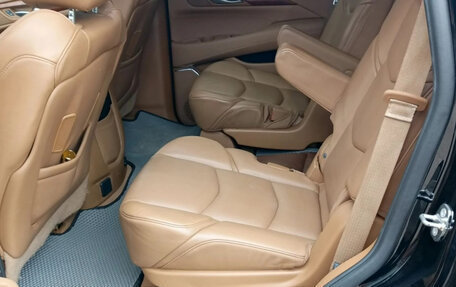 Cadillac Escalade IV, 2015 год, 4 300 000 рублей, 13 фотография
