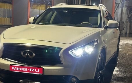 Infiniti FX II, 2012 год, 2 730 000 рублей, 6 фотография