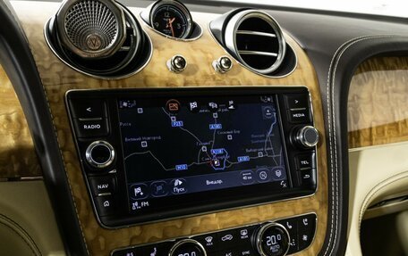 Bentley Bentayga I, 2016 год, 10 950 000 рублей, 24 фотография