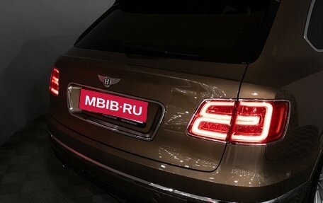 Bentley Bentayga I, 2016 год, 10 950 000 рублей, 38 фотография