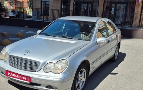 Mercedes-Benz C-Класс, 2003 год, 750 000 рублей, 2 фотография