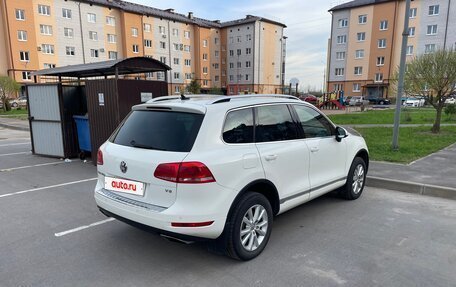 Volkswagen Touareg III, 2011 год, 2 850 000 рублей, 8 фотография