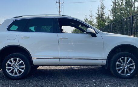 Volkswagen Touareg III, 2011 год, 2 850 000 рублей, 13 фотография