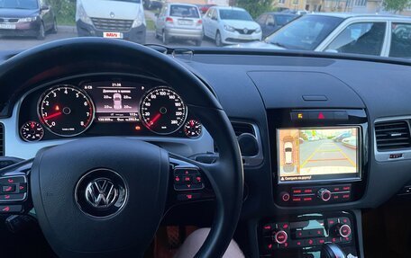 Volkswagen Touareg III, 2011 год, 2 850 000 рублей, 14 фотография