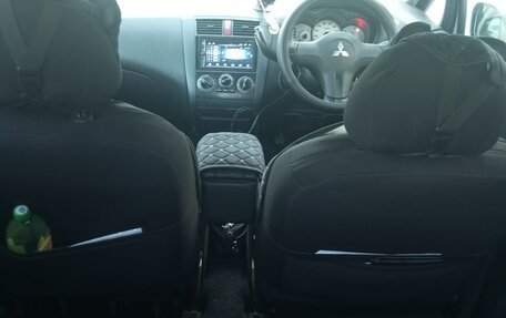 Mitsubishi Colt VI рестайлинг, 2009 год, 750 000 рублей, 9 фотография