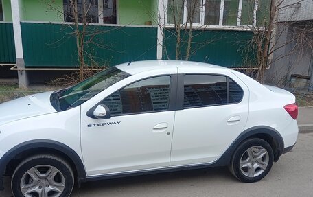 Renault Logan II, 2021 год, 1 000 000 рублей, 3 фотография
