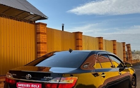 Toyota Camry, 2017 год, 2 950 000 рублей, 5 фотография
