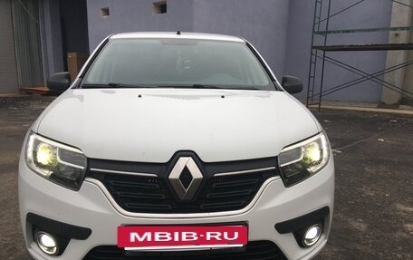 Renault Logan II, 2020 год, 1 000 000 рублей, 2 фотография