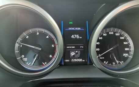 Toyota Land Cruiser Prado 150 рестайлинг 2, 2014 год, 3 860 000 рублей, 8 фотография