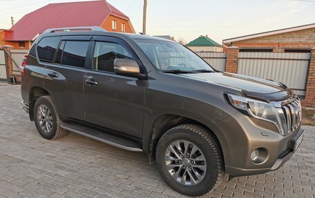 Toyota Land Cruiser Prado 150 рестайлинг 2, 2014 год, 3 860 000 рублей, 3 фотография