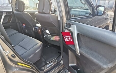 Toyota Land Cruiser Prado 150 рестайлинг 2, 2014 год, 3 860 000 рублей, 15 фотография