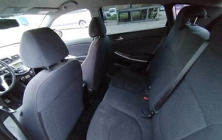 Hyundai Solaris II рестайлинг, 2013 год, 950 000 рублей, 13 фотография