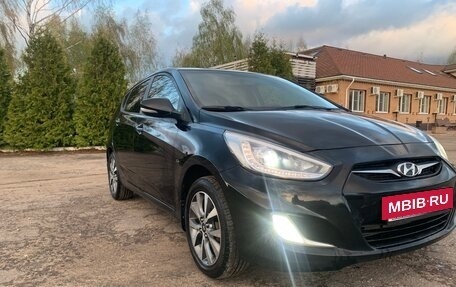 Hyundai Solaris II рестайлинг, 2013 год, 950 000 рублей, 3 фотография