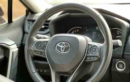 Toyota RAV4, 2021 год, 2 600 000 рублей, 15 фотография