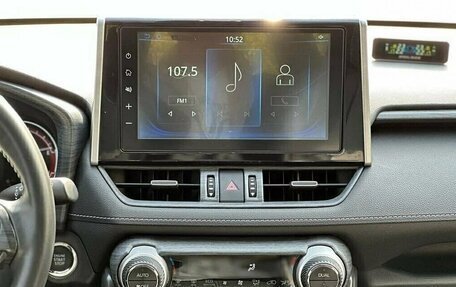 Toyota RAV4, 2021 год, 2 600 000 рублей, 12 фотография