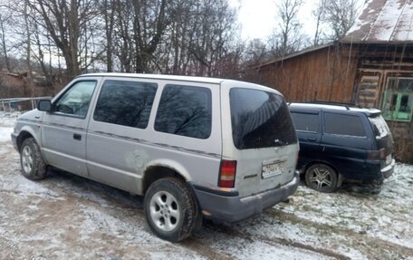 Chrysler Voyager II, 1994 год, 180 000 рублей, 3 фотография