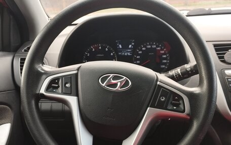 Hyundai Solaris II рестайлинг, 2011 год, 670 000 рублей, 6 фотография