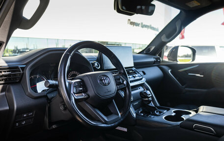 Toyota Land Cruiser, 2022 год, 10 689 000 рублей, 14 фотография