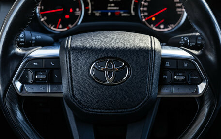 Toyota Land Cruiser, 2022 год, 10 689 000 рублей, 16 фотография