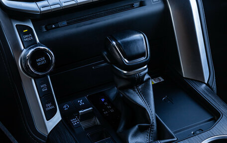Toyota Land Cruiser, 2022 год, 10 689 000 рублей, 24 фотография