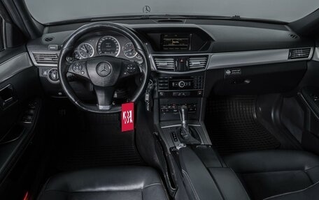 Mercedes-Benz E-Класс, 2010 год, 1 544 000 рублей, 6 фотография