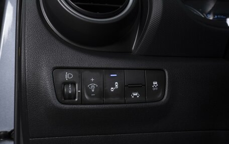 Hyundai Kona I, 2019 год, 2 429 000 рублей, 21 фотография