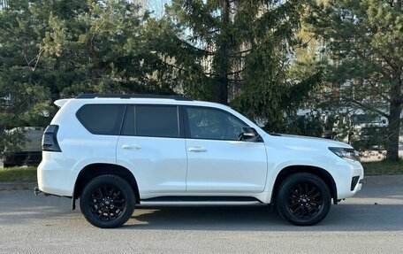 Toyota Land Cruiser Prado 150 рестайлинг 2, 2021 год, 6 499 000 рублей, 4 фотография
