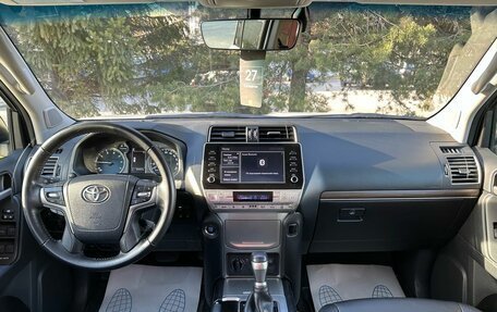 Toyota Land Cruiser Prado 150 рестайлинг 2, 2021 год, 6 499 000 рублей, 10 фотография
