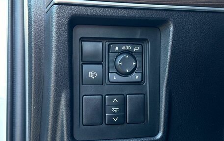 Toyota Land Cruiser Prado 150 рестайлинг 2, 2021 год, 6 499 000 рублей, 16 фотография