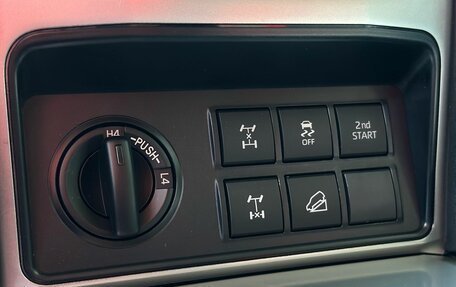 Toyota Land Cruiser Prado 150 рестайлинг 2, 2021 год, 6 499 000 рублей, 25 фотография