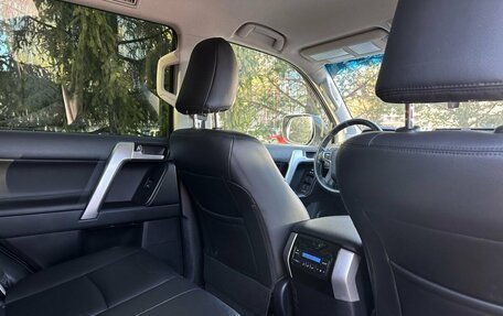 Toyota Land Cruiser Prado 150 рестайлинг 2, 2021 год, 6 499 000 рублей, 29 фотография