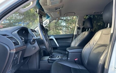Toyota Land Cruiser Prado 150 рестайлинг 2, 2021 год, 6 499 000 рублей, 30 фотография