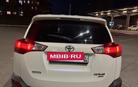 Toyota RAV4, 2013 год, 1 850 000 рублей, 4 фотография