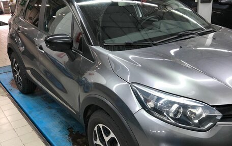 Renault Kaptur I рестайлинг, 2017 год, 1 397 000 рублей, 2 фотография