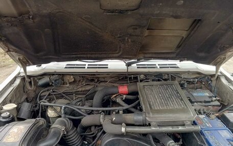Mitsubishi Pajero III рестайлинг, 1991 год, 700 000 рублей, 5 фотография