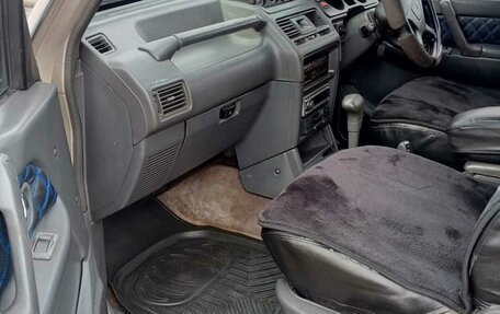 Mitsubishi Pajero III рестайлинг, 1991 год, 700 000 рублей, 14 фотография