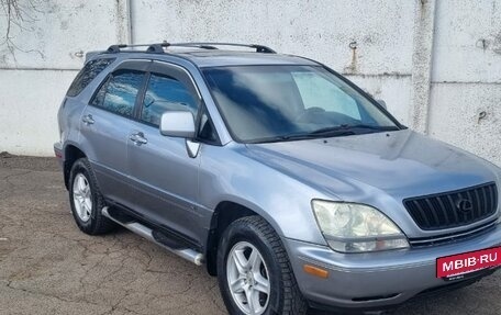 Lexus RX IV рестайлинг, 2000 год, 790 000 рублей, 3 фотография