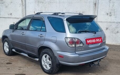 Lexus RX IV рестайлинг, 2000 год, 790 000 рублей, 8 фотография